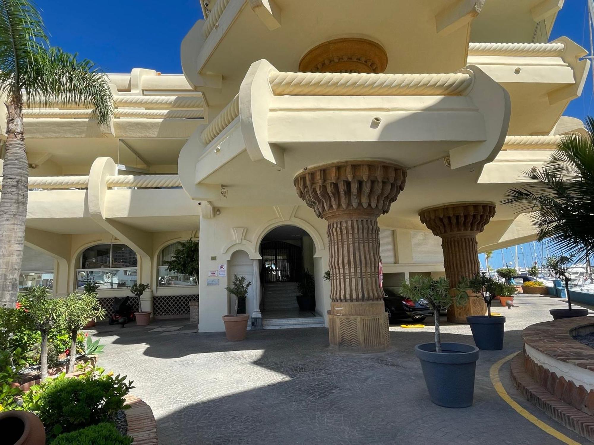Isla Puerto Marina Apartment