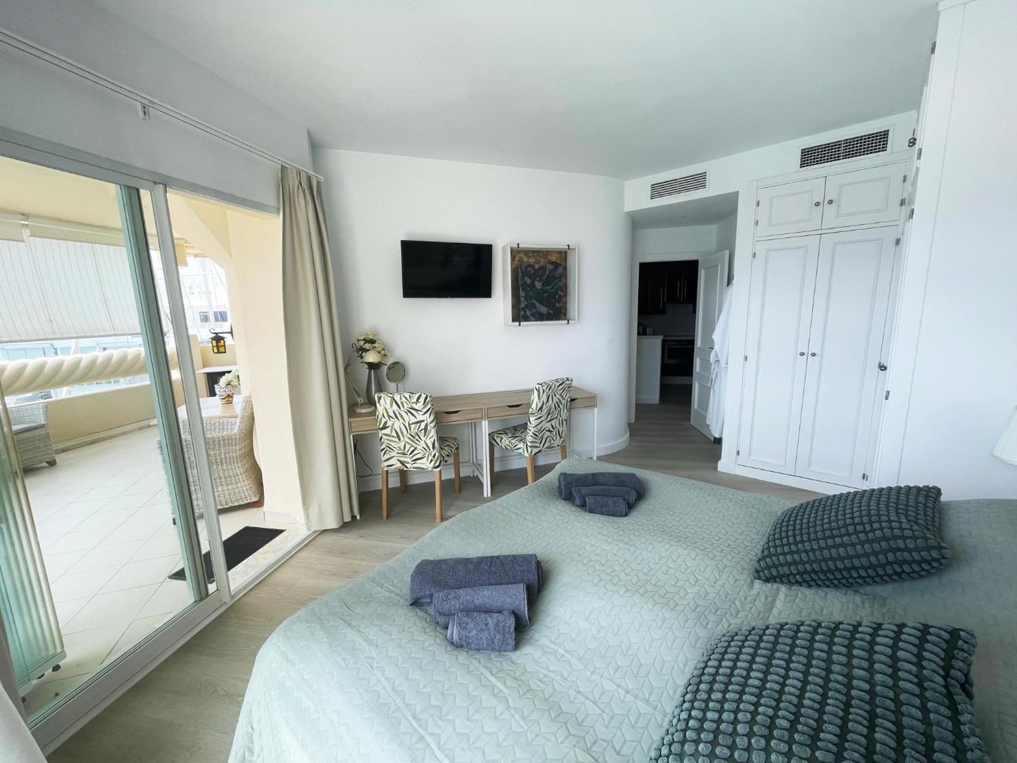 Apartment Isla Puerto Marina Benalmadena